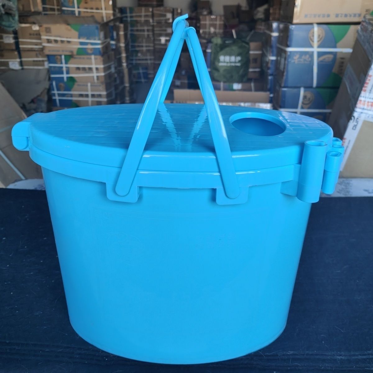 Blue barrel 9880414